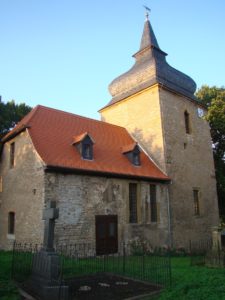 Kirche und Friedhof in Wohlsborn